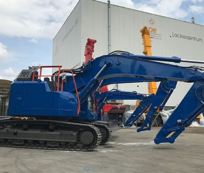 Baggerlackierung_Raupenbagger_Aebi_Baumaschinenflotte_Lackiererei_Baumaschinenlackierung_Umlackieren_