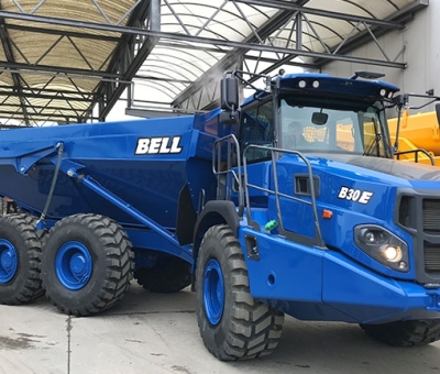 Muldenkipper_Bell_Lackiererei_Baumaschinenlackierung 