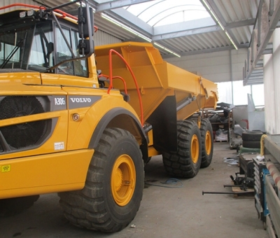 Volvo_Dumper_Lackierung_07